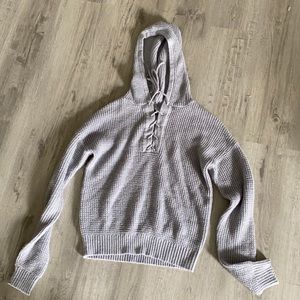 Blueish gray knitted long sleeve top